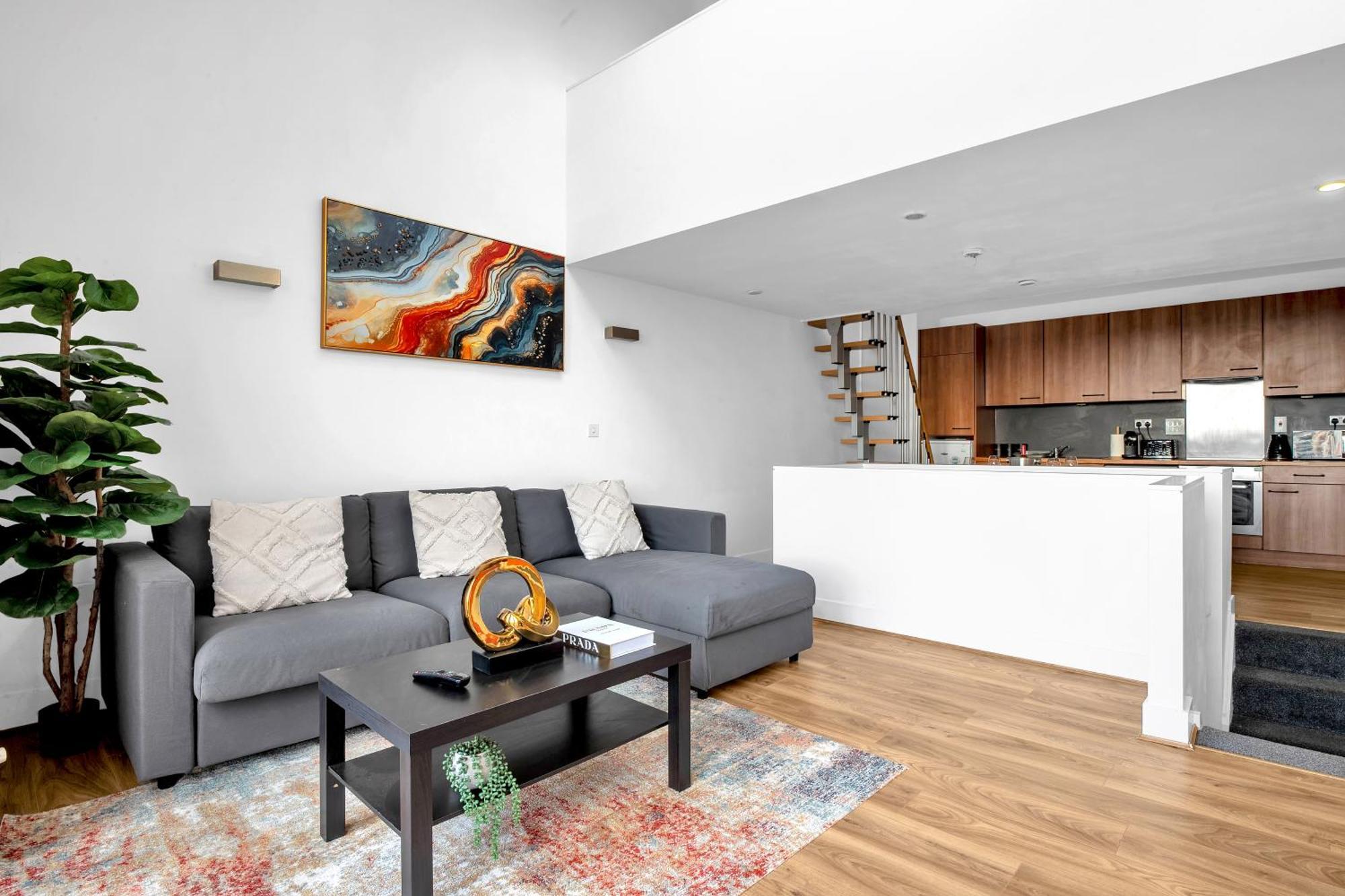 Luxury Waterfront Property With Free Parking Coventry Luaran gambar