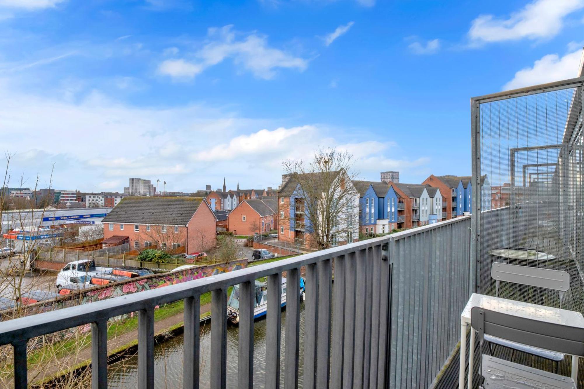 Luxury Waterfront Property With Free Parking Coventry Luaran gambar